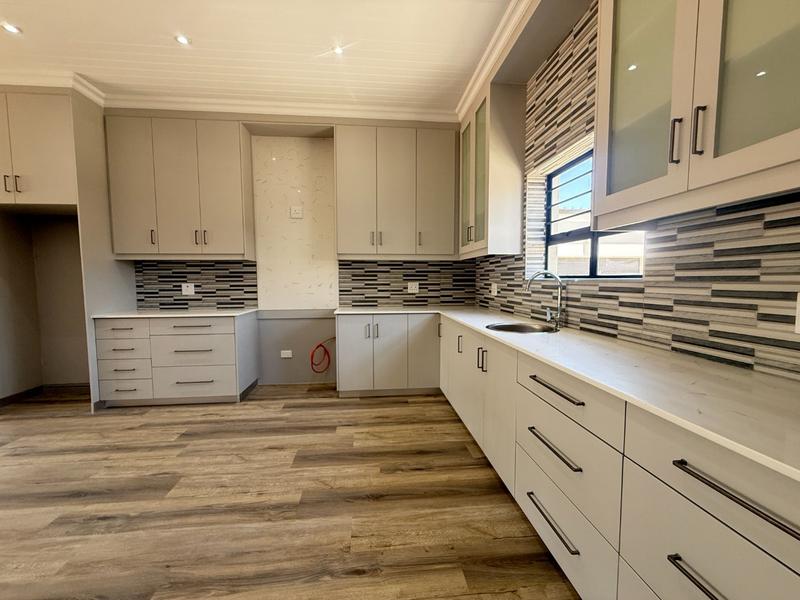 3 Bedroom Property for Sale in Tafelzicht Western Cape